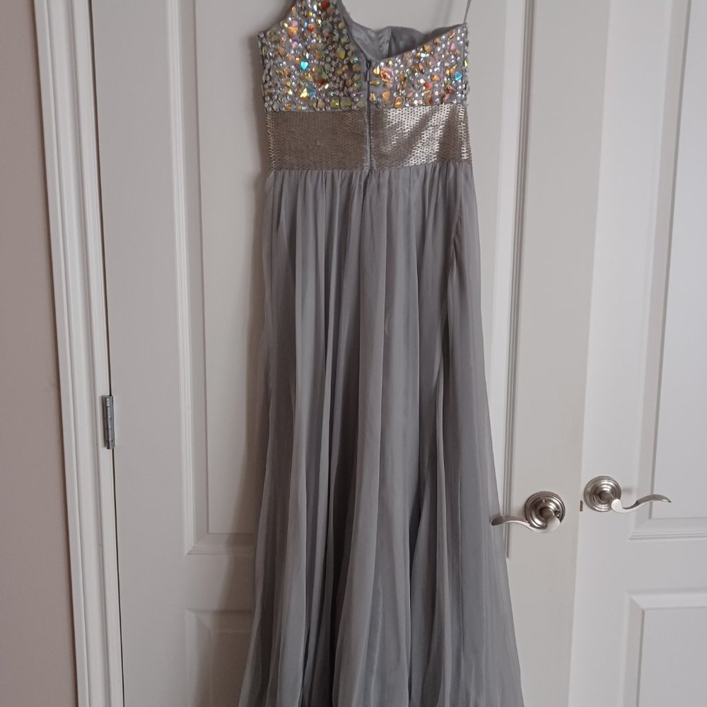 Dress - Picture 6 of 8